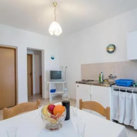 아파트 Boguvila - Two-bedroom Basic With Terrace A1 - St *