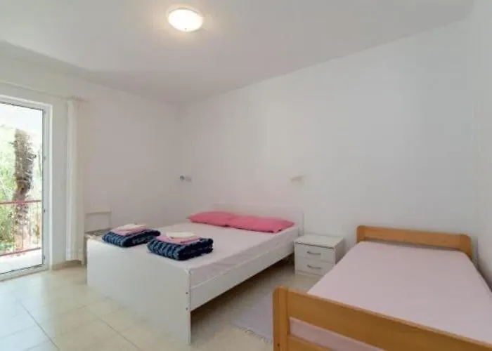 Boguvila - Two-bedroom Basic With Terrace A1 - St Apartman *